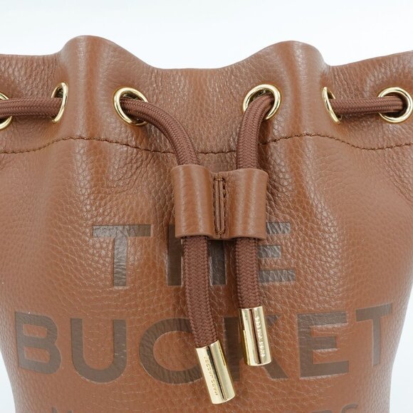 Marc Jacobs Women's The Bucket Leather Bucket Crossbody Bag Argan Oil Brown OS - Picture 10 of 16
